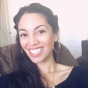 Meet your Posher, Jesenia